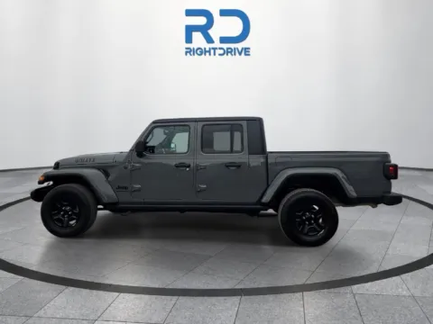 More photos of 2023 Jeep Gladiator Willys at RightDrive - 6930 Alameda, TX
