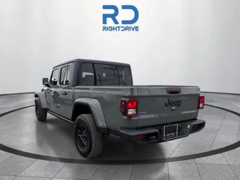 More photos of 2023 Jeep Gladiator Willys at RightDrive - 6930 Alameda, TX
