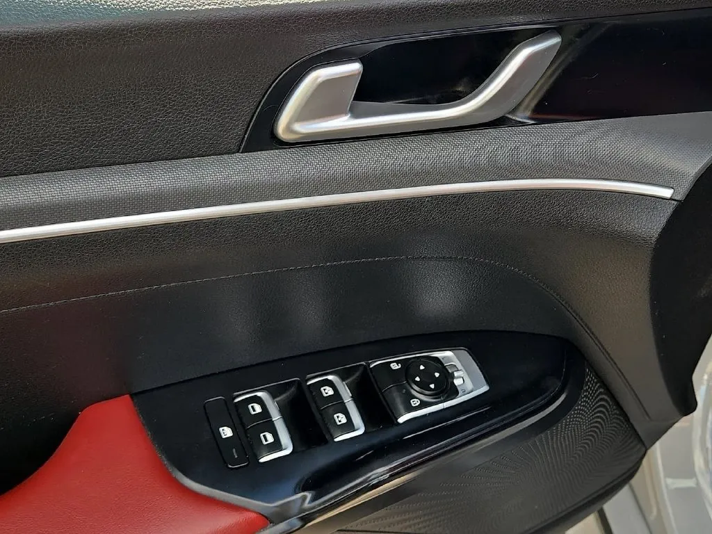 Kia K5 photo 17