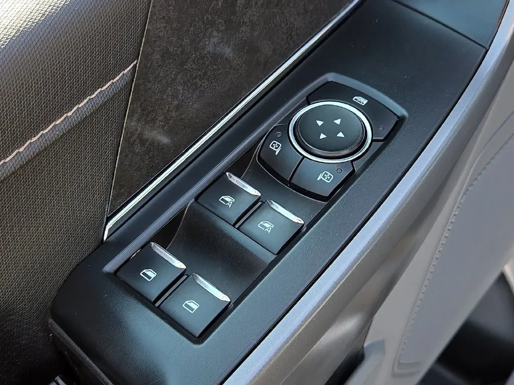 Ford F-150 photo 17