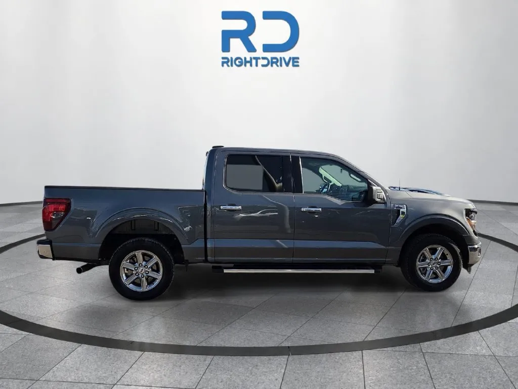 Ford F-150 photo 2