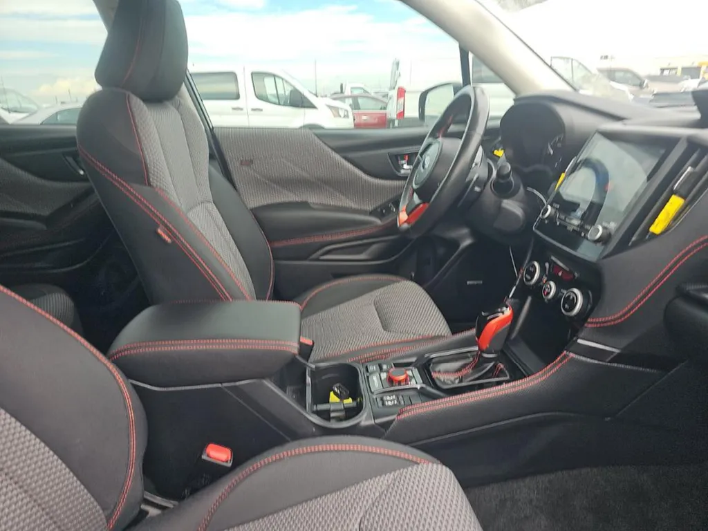 Subaru Forester photo 6