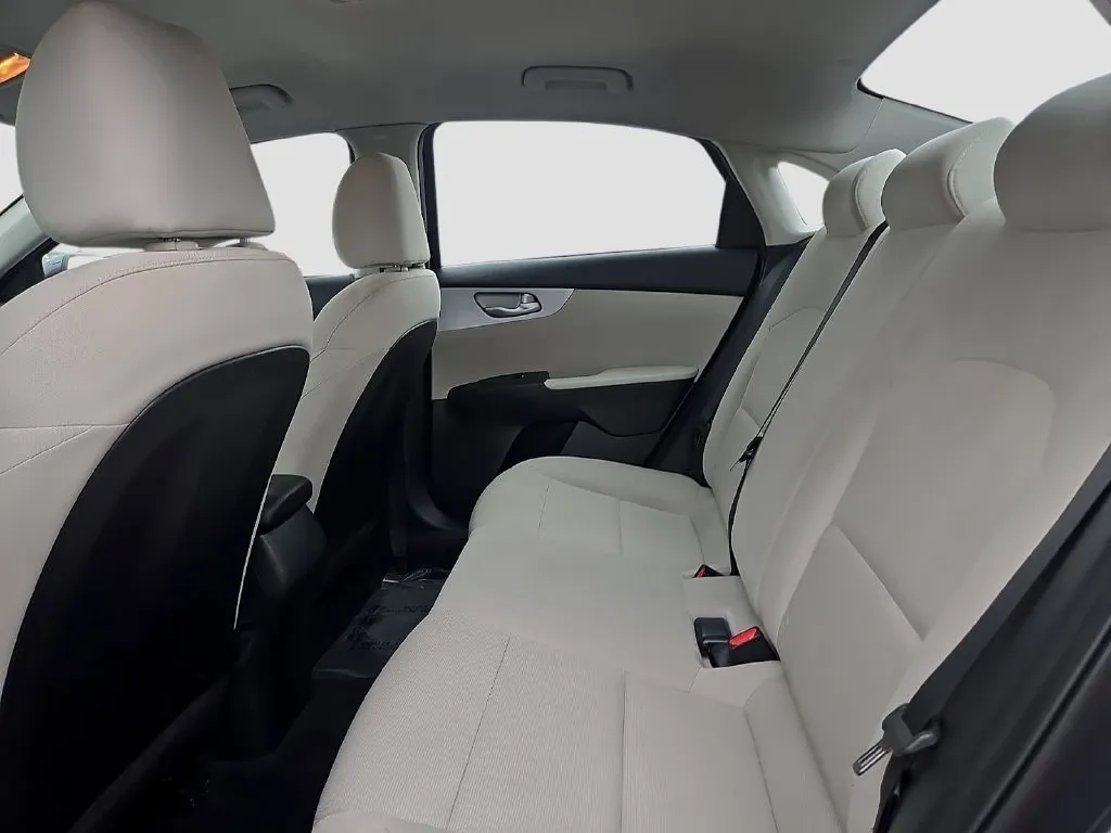 Kia Forte photo 11