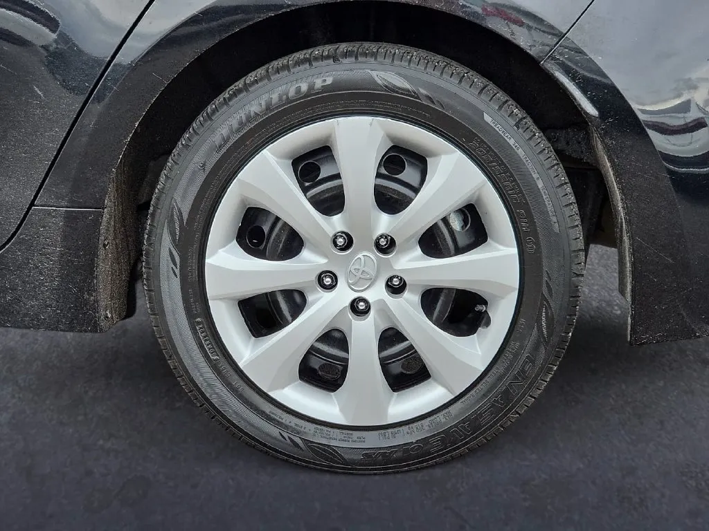 Toyota Corolla photo 9