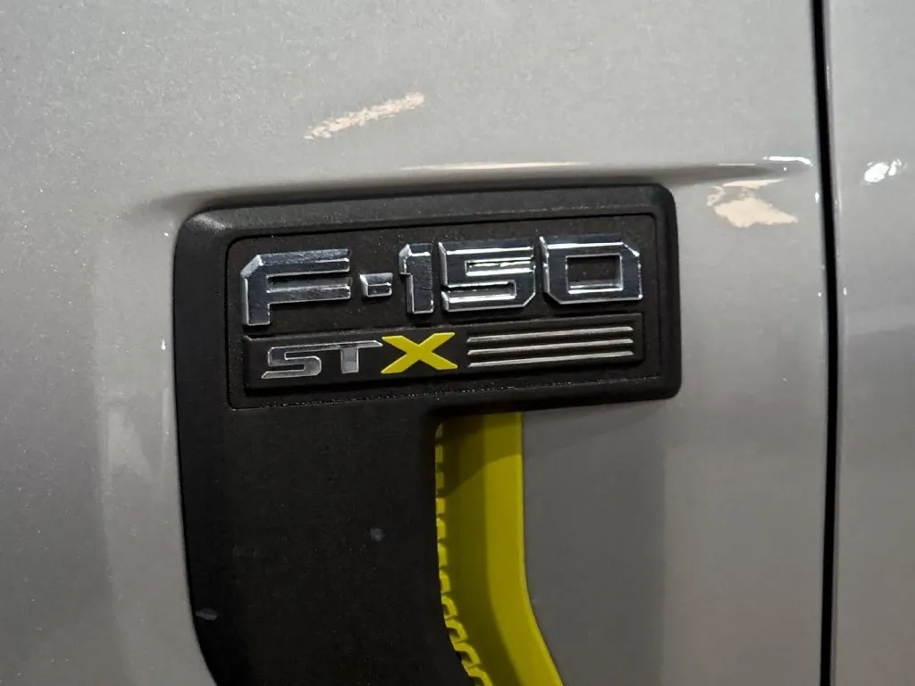 Ford F-150 photo 10