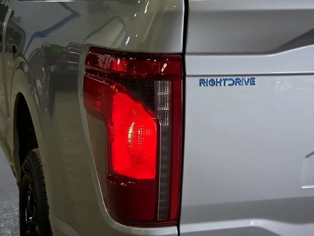 Ford F-150 photo 12