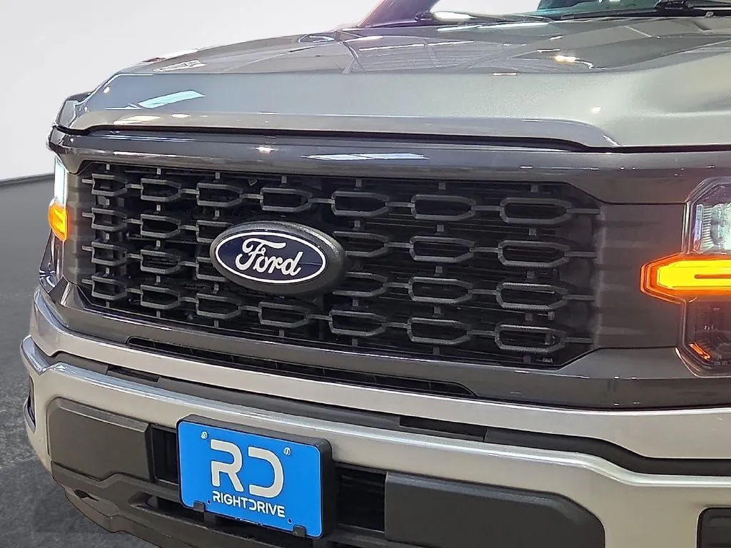 Ford F-150 photo 7