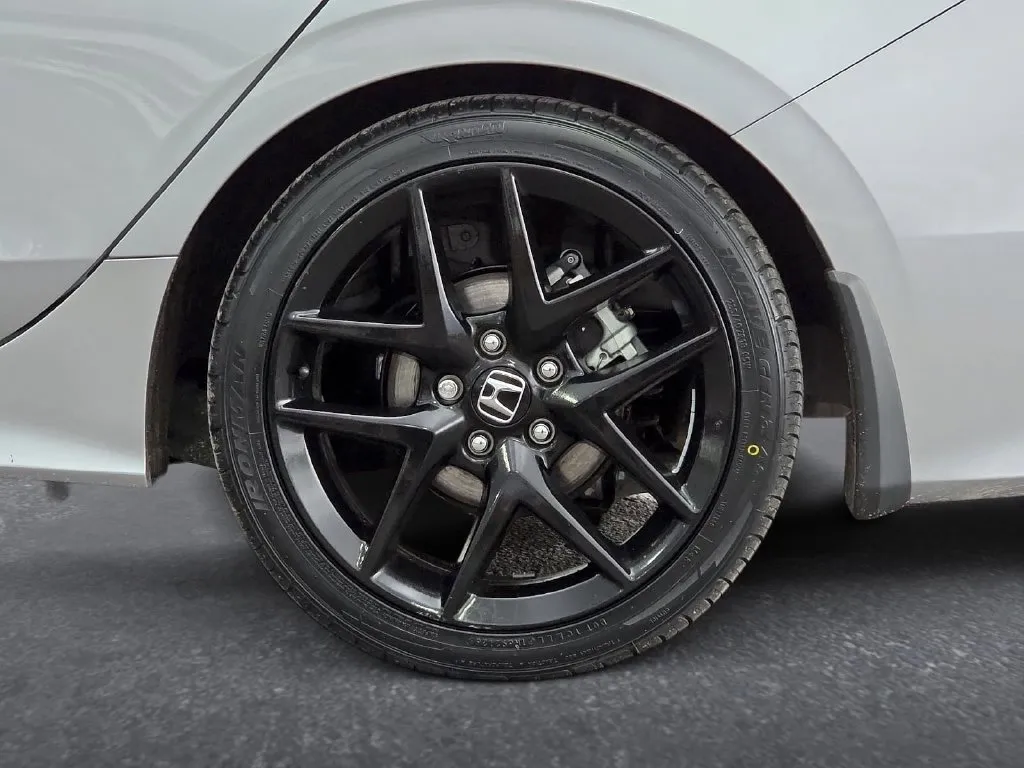 Honda Civic photo 9
