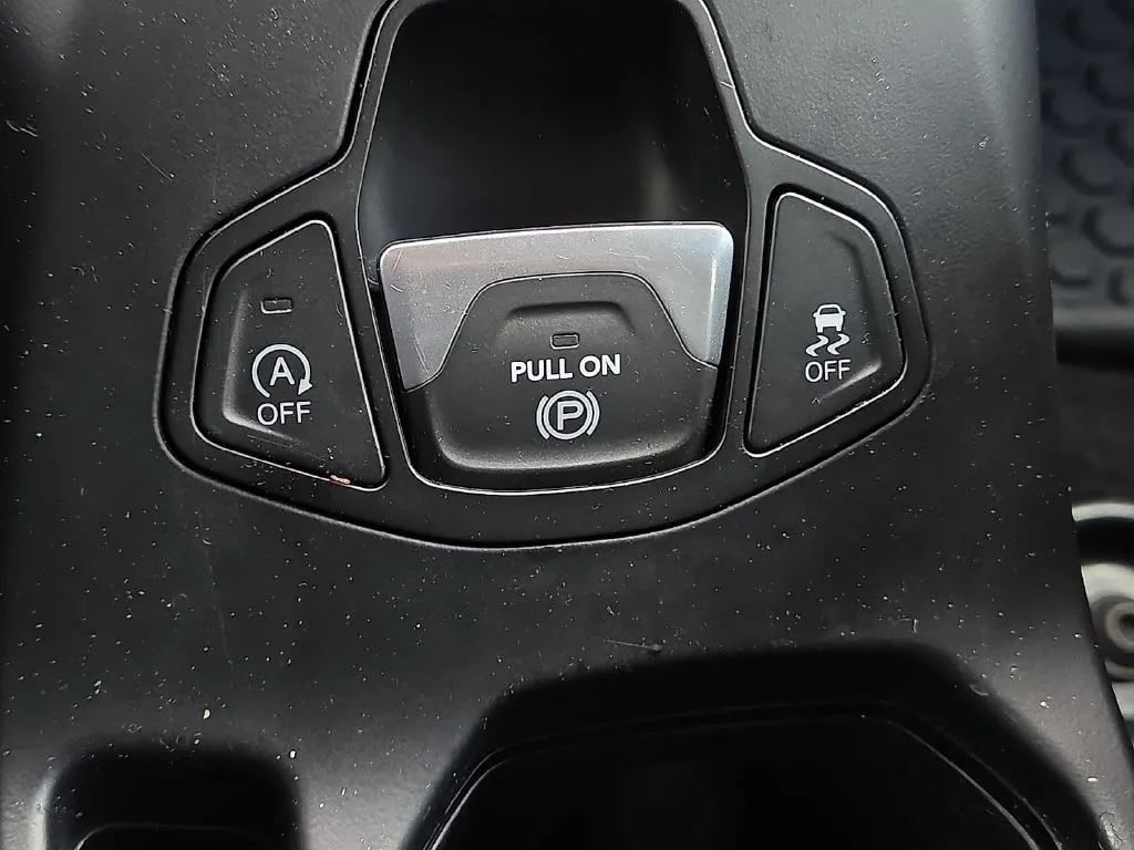 Jeep Renegade photo 20
