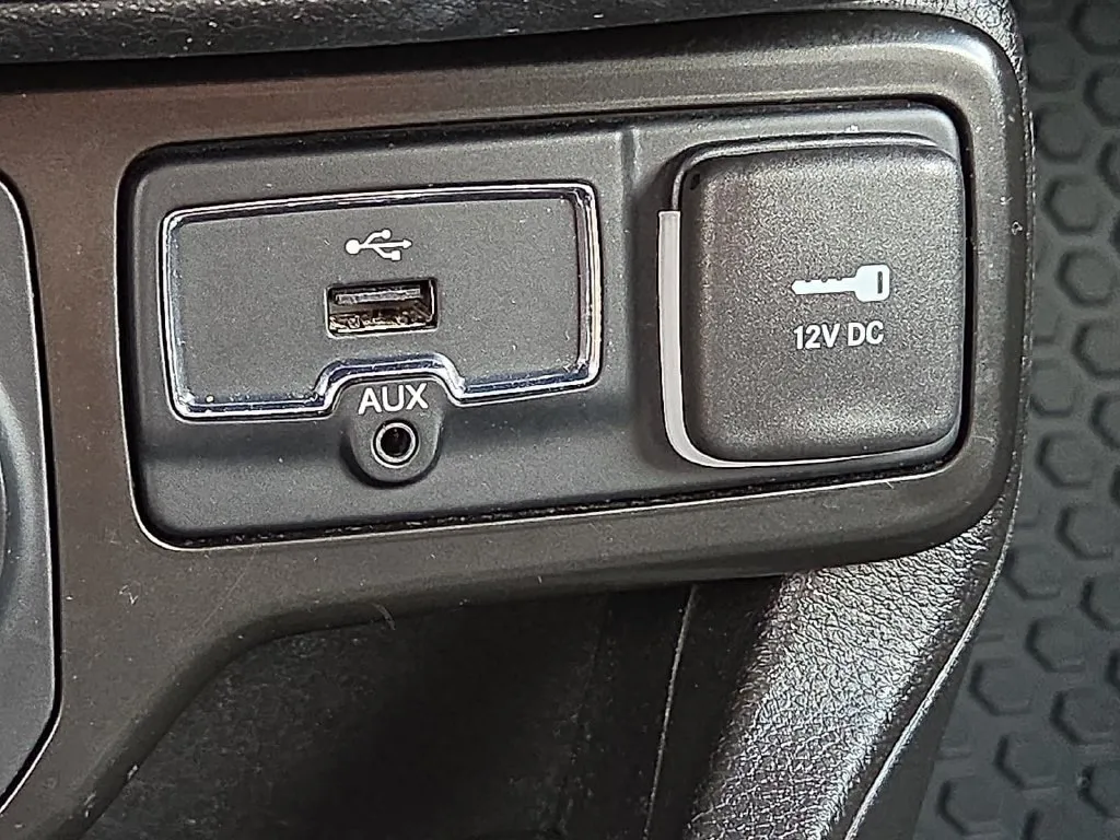 Jeep Renegade photo 21