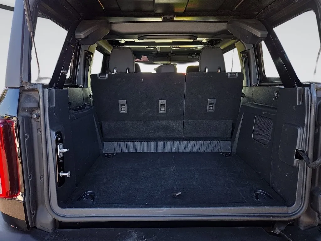 Ford Bronco photo 13