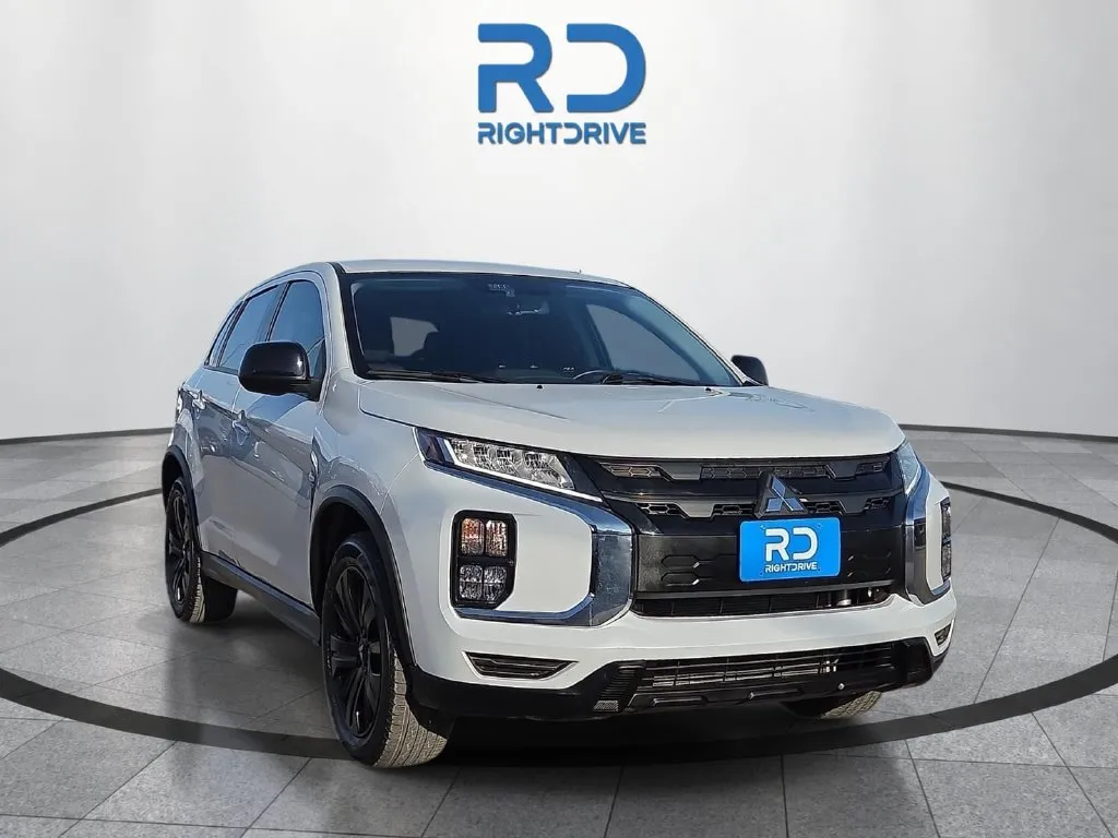 2025 Mitsubishi Outlander Sport LE