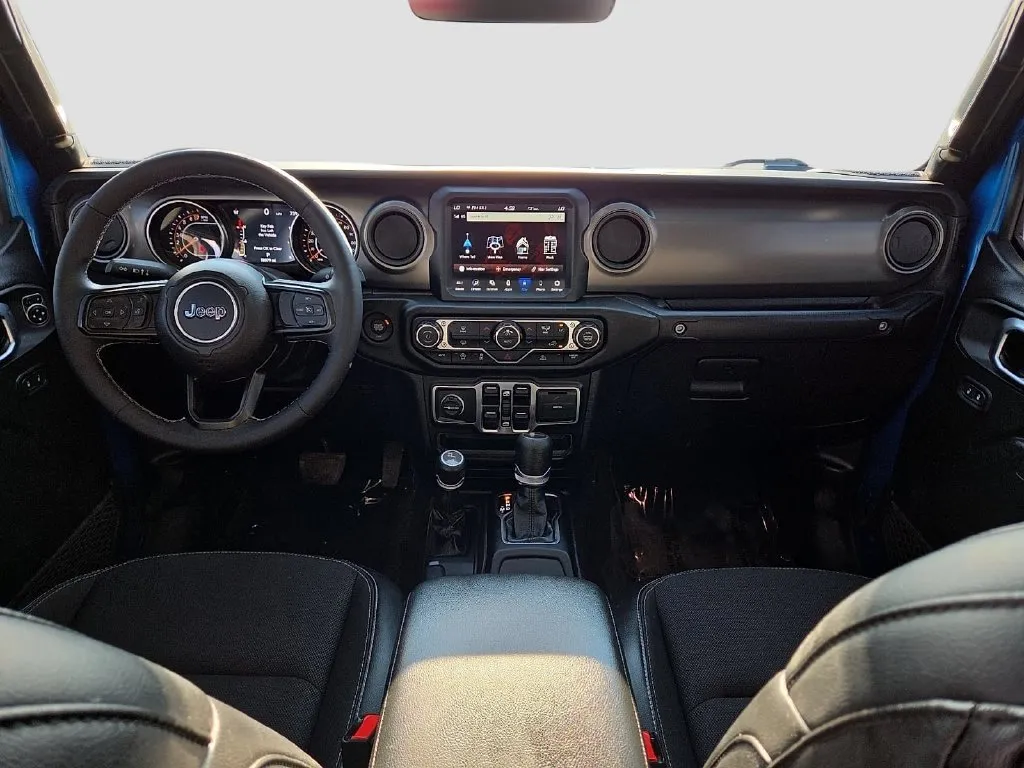 Jeep Gladiator photo 15