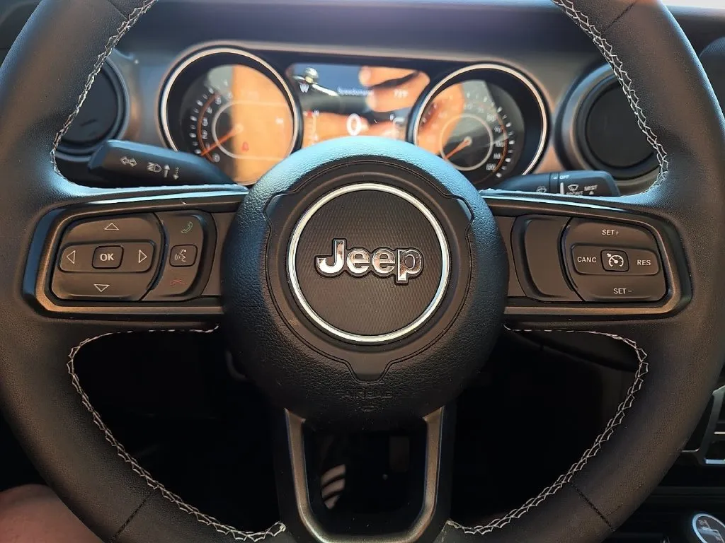 Jeep Gladiator photo 24