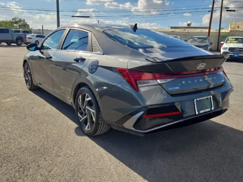 More photos of 2024 Hyundai Elantra Hybrid Limited at RightDrive - 6930 Alameda, TX