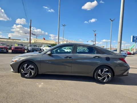 More photos of 2024 Hyundai Elantra Hybrid Limited at RightDrive - 6930 Alameda, TX