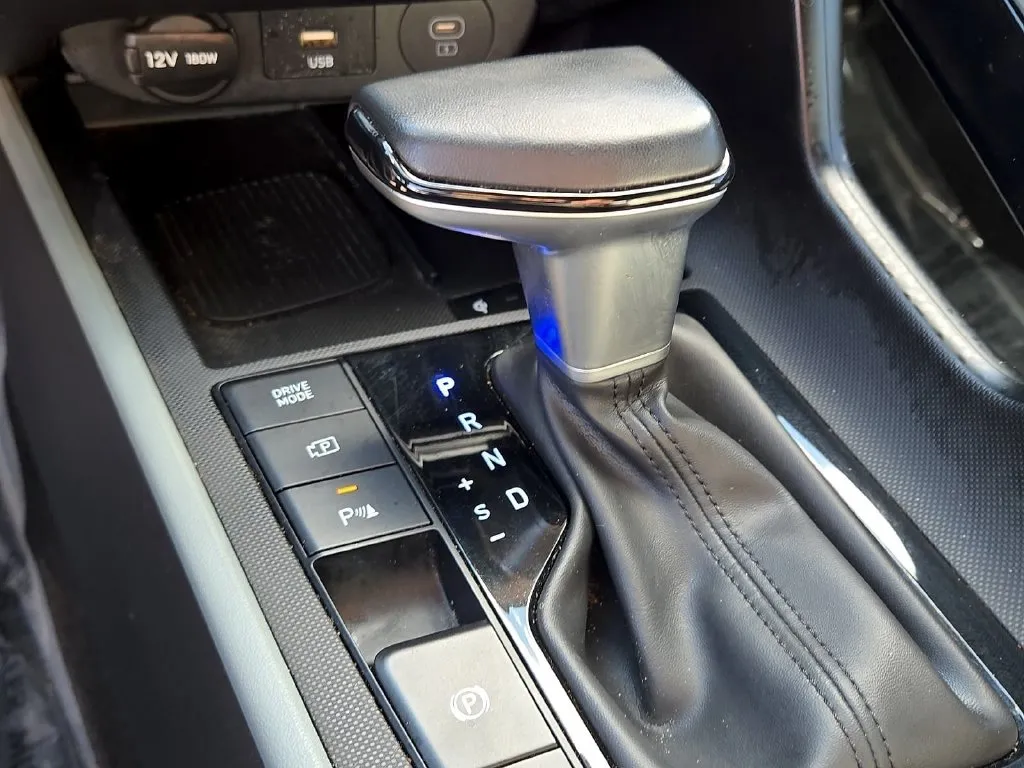 Hyundai Elantra photo 25