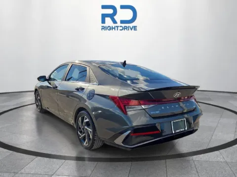 More photos of 2024 Hyundai Elantra Hybrid Limited at RightDrive - 6930 Alameda, TX
