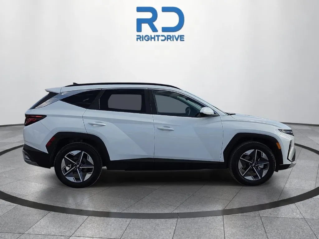 Hyundai Tucson photo 2