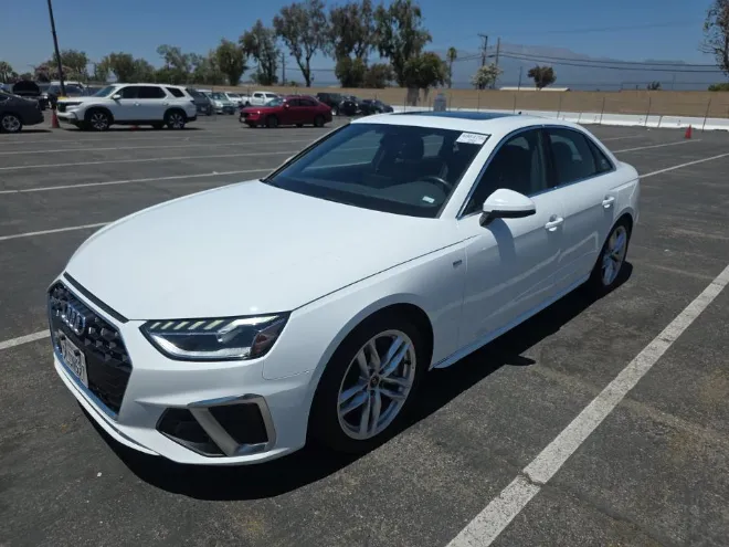 Audi A4 photo 2