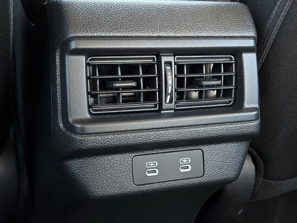 Honda Accord photo 12