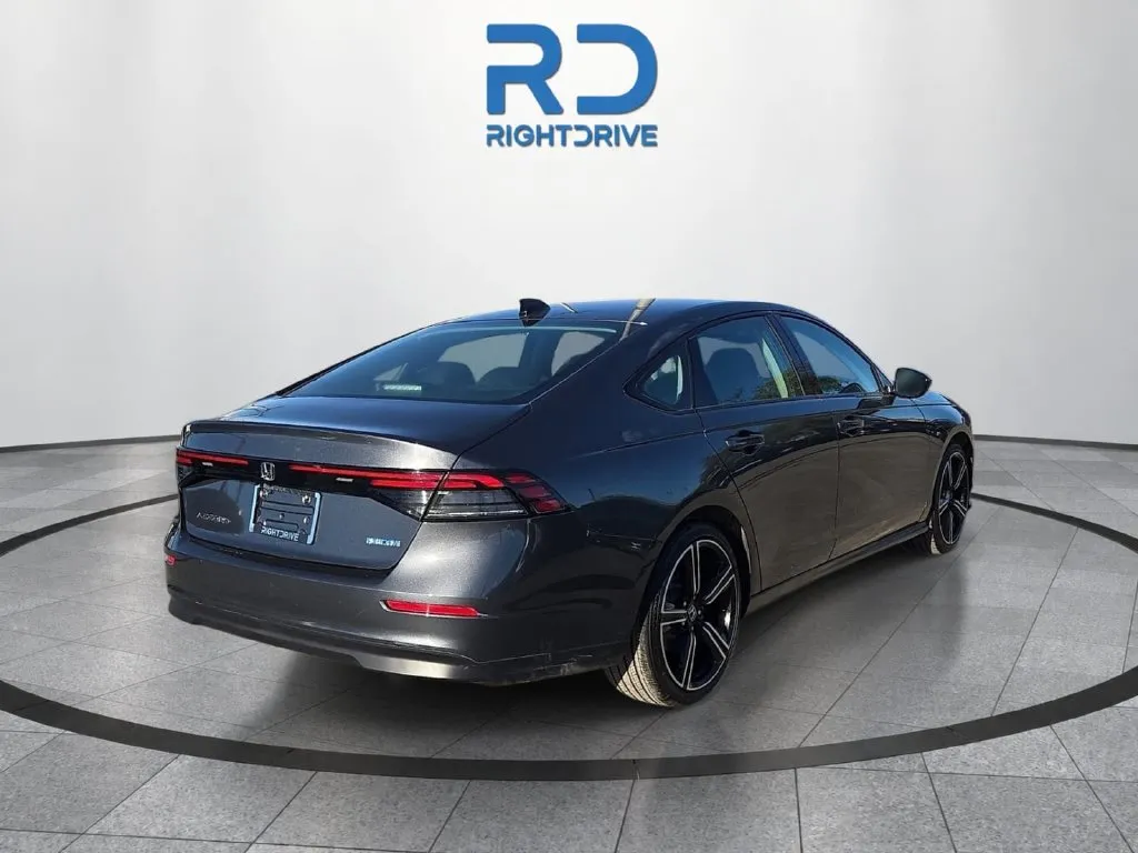 Honda Accord photo 3