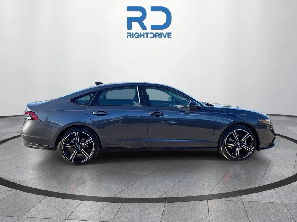 Honda Accord photo 2
