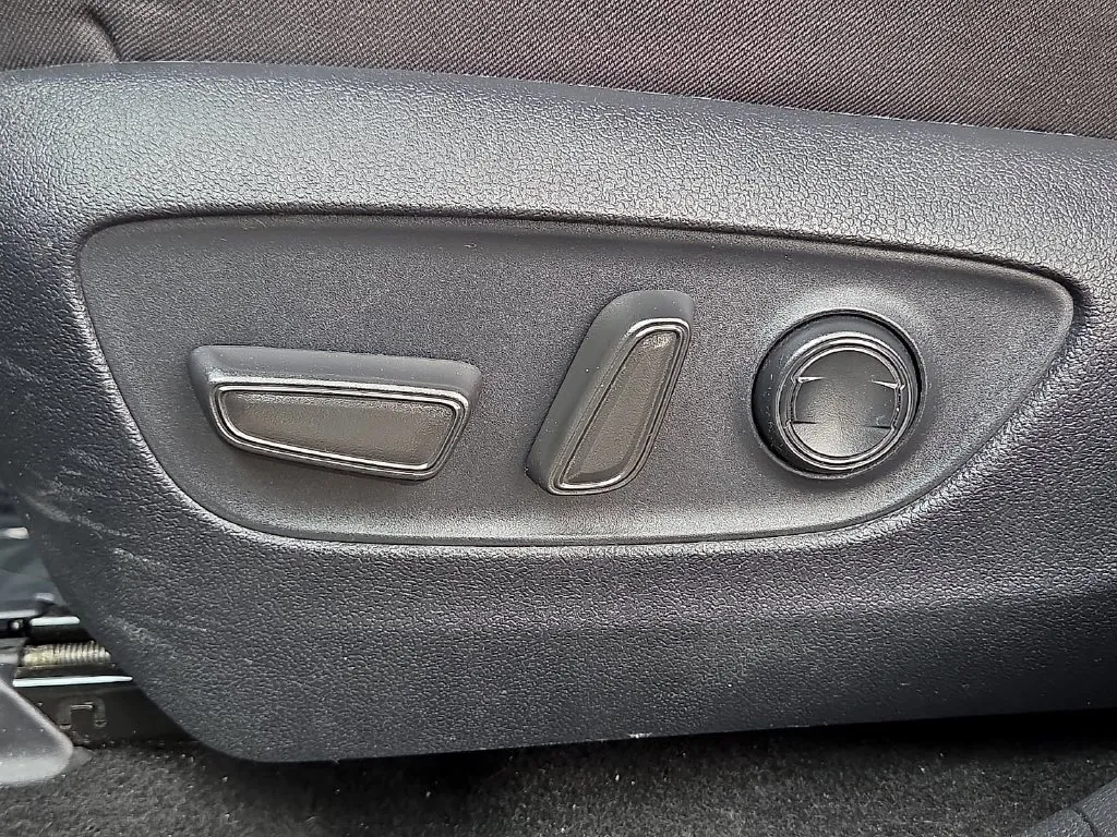 Toyota RAV4 photo 18