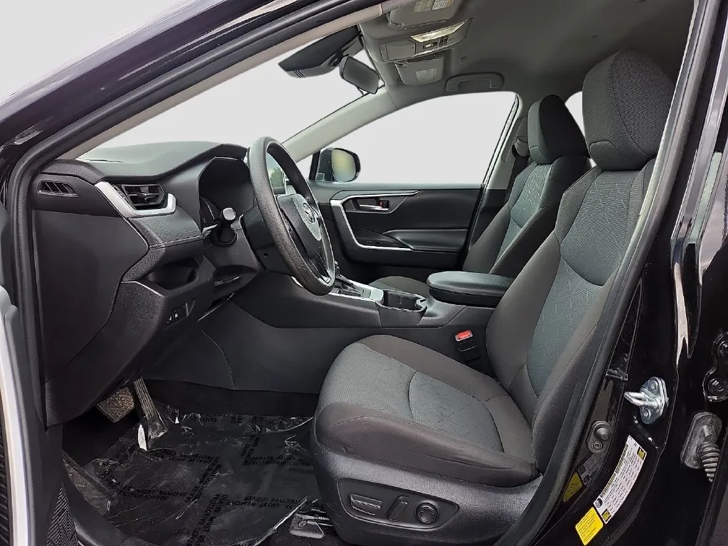 Toyota RAV4 photo 19