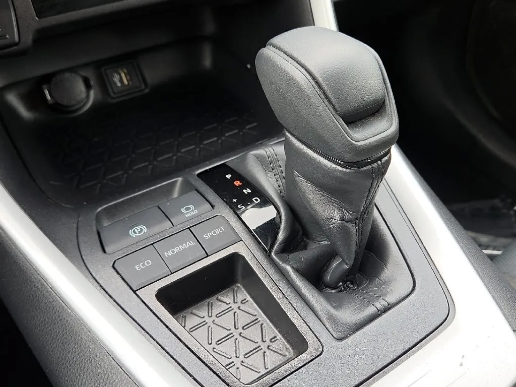 Toyota RAV4 photo 25