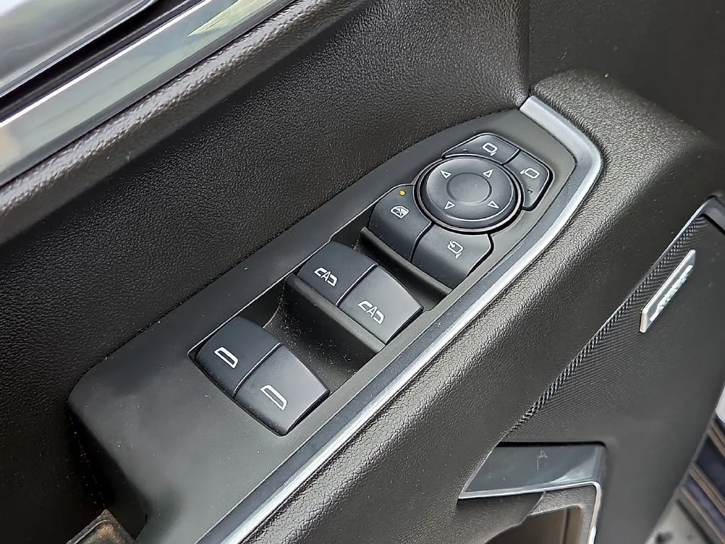 GMC Sierra photo 17