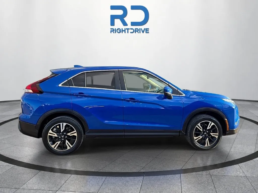 Mitsubishi Eclipse Cross photo 2