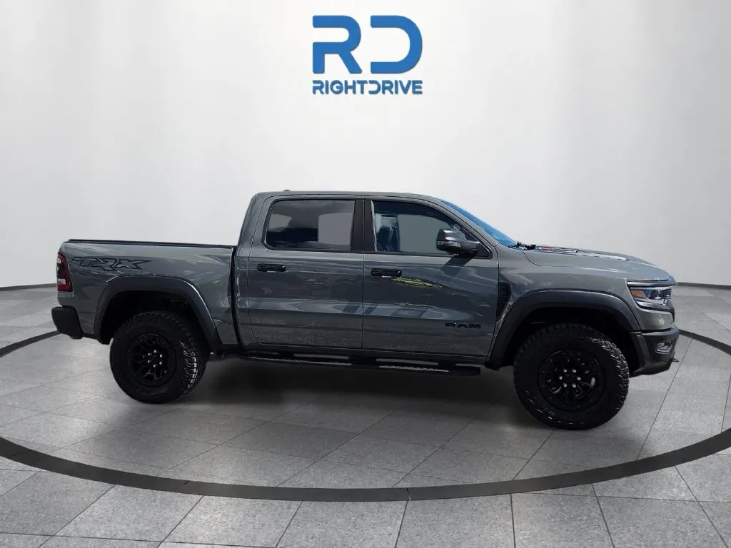 Ram 1500 photo 2