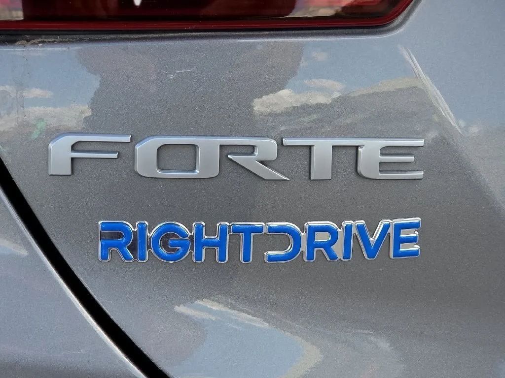 Kia Forte photo 11