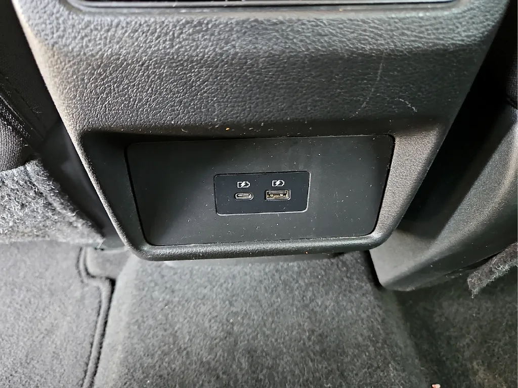 Nissan Rogue photo 12