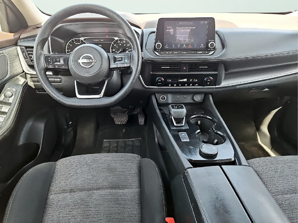 Nissan Rogue photo 13