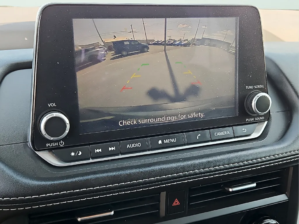 Nissan Rogue photo 19