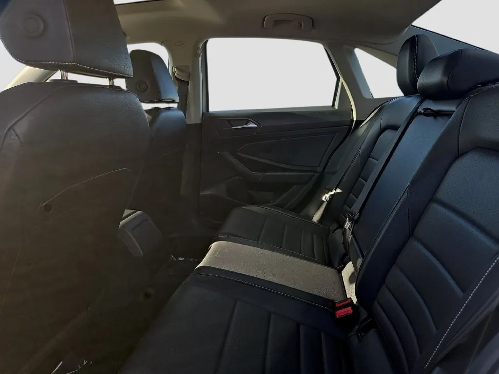 Volkswagen Jetta photo 11