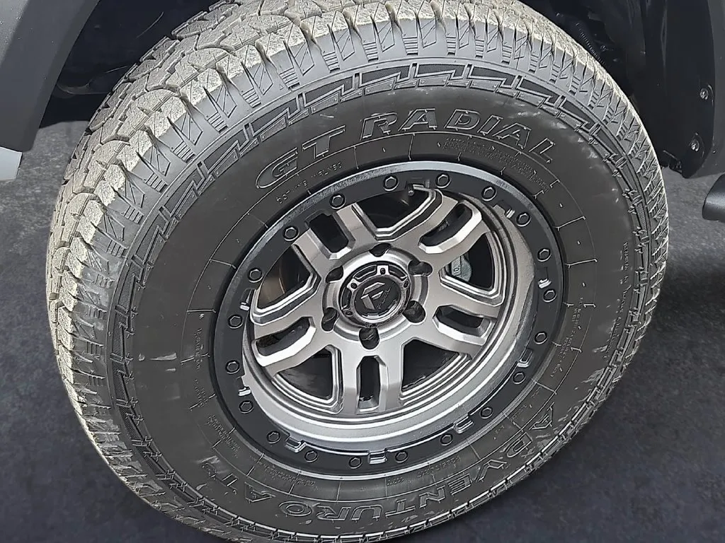 Toyota Tacoma photo 8