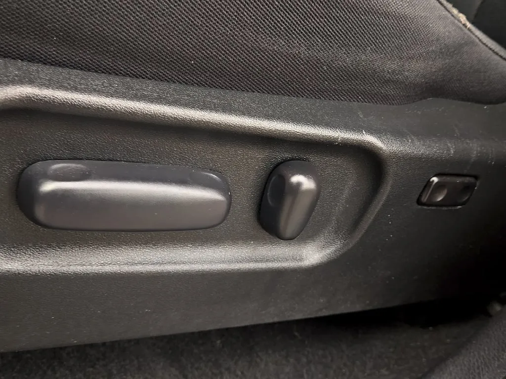 Toyota Tacoma photo 18