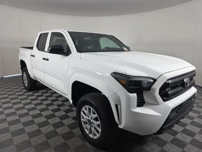 Toyota Tacoma photo 3