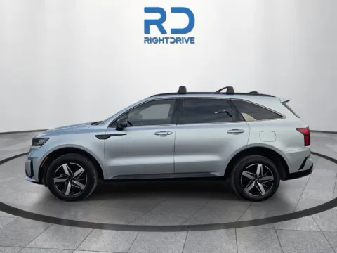 More photos of 2022 Kia Sorento EX at RightDrive - 6930 Alameda, TX