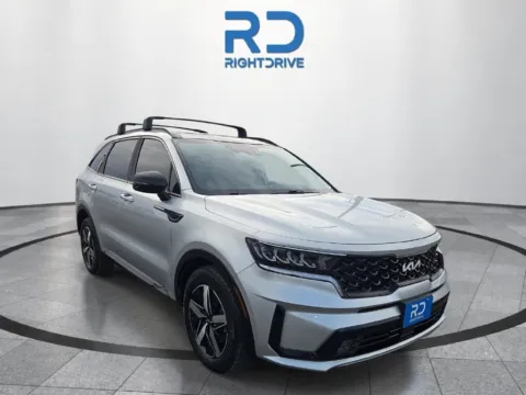 Silver 2022 Kia Sorento EX for sale in El Paso, TX