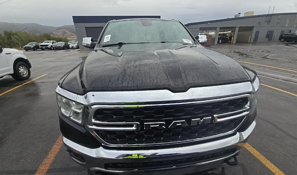 Ram 1500 photo 2