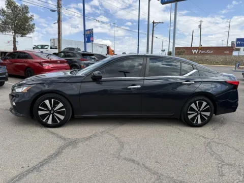 More photos of 2021 Nissan Altima 2.5 SV at RightDrive - 6930 Alameda, TX