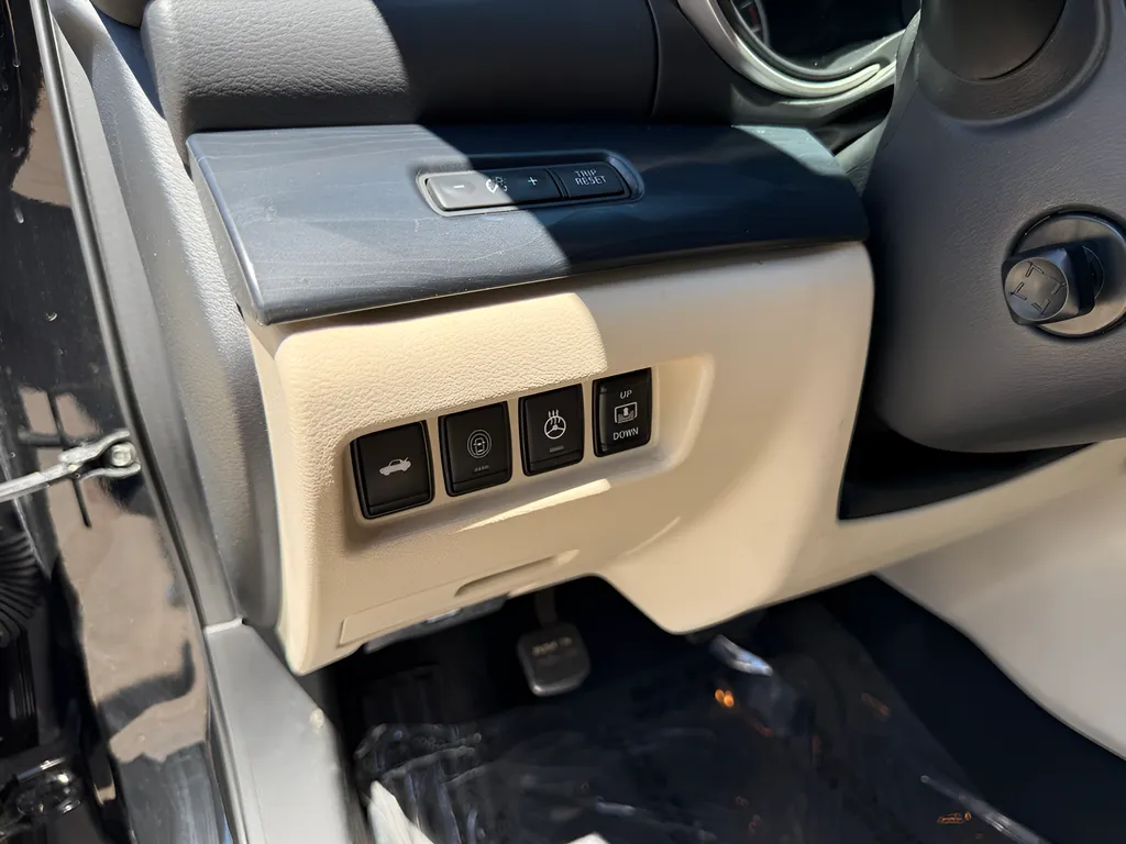 2022 Nissan Maxima Platinum - Photo 16