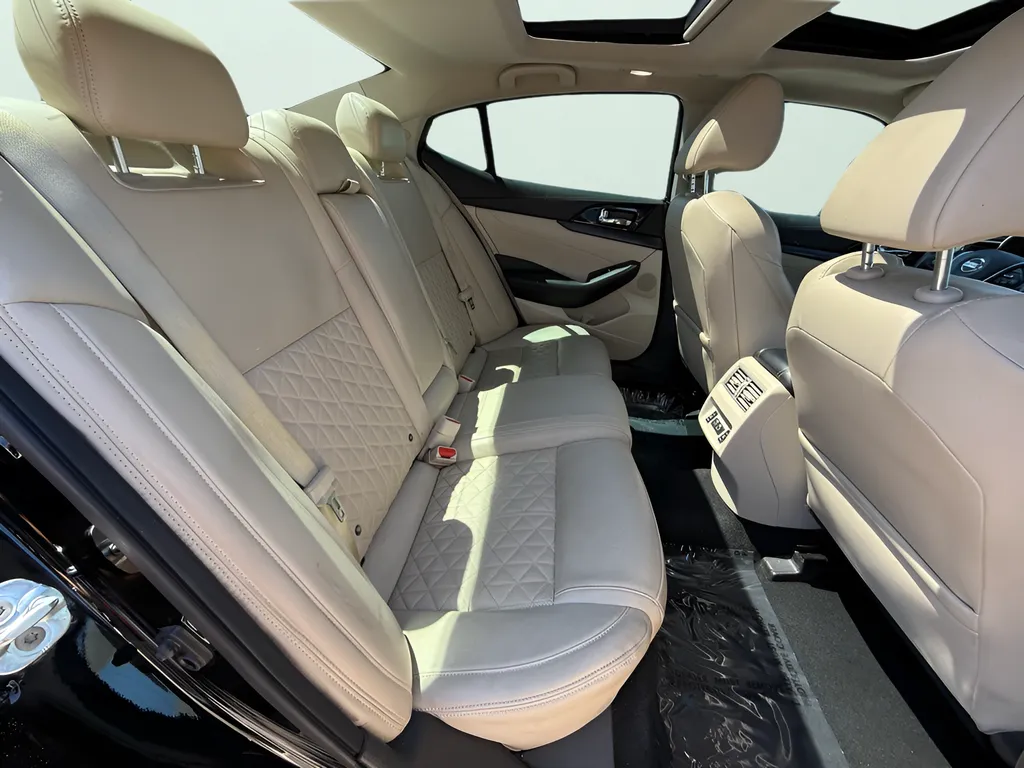 2022 Nissan Maxima Platinum - Photo 23