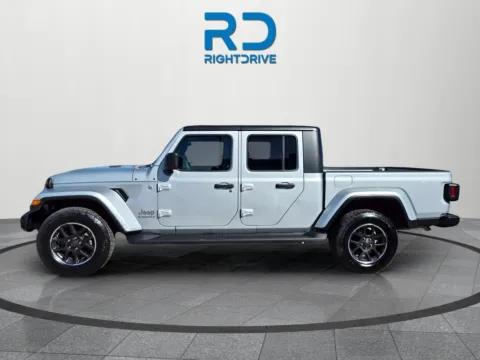 More photos of 2023 Jeep Gladiator Overland at RightDrive - 6930 Alameda, TX