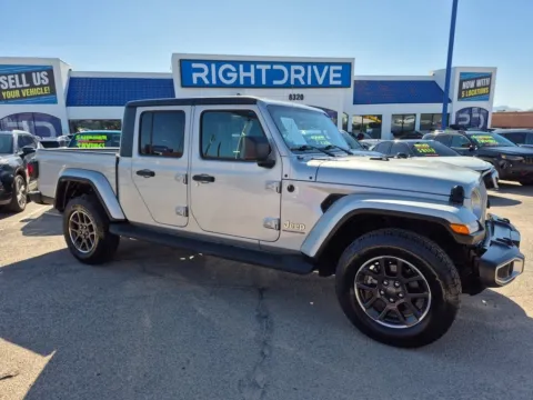 Silver 2023 Jeep Gladiator Overland for sale in El Paso, TX