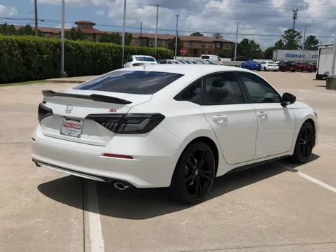 More photos of 2026 Honda Civic Si Sedan at Fred Haas Nissan, TX